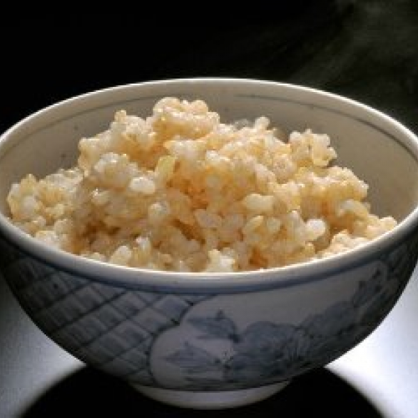 玄米ご飯は健康やダイエットに最適です。